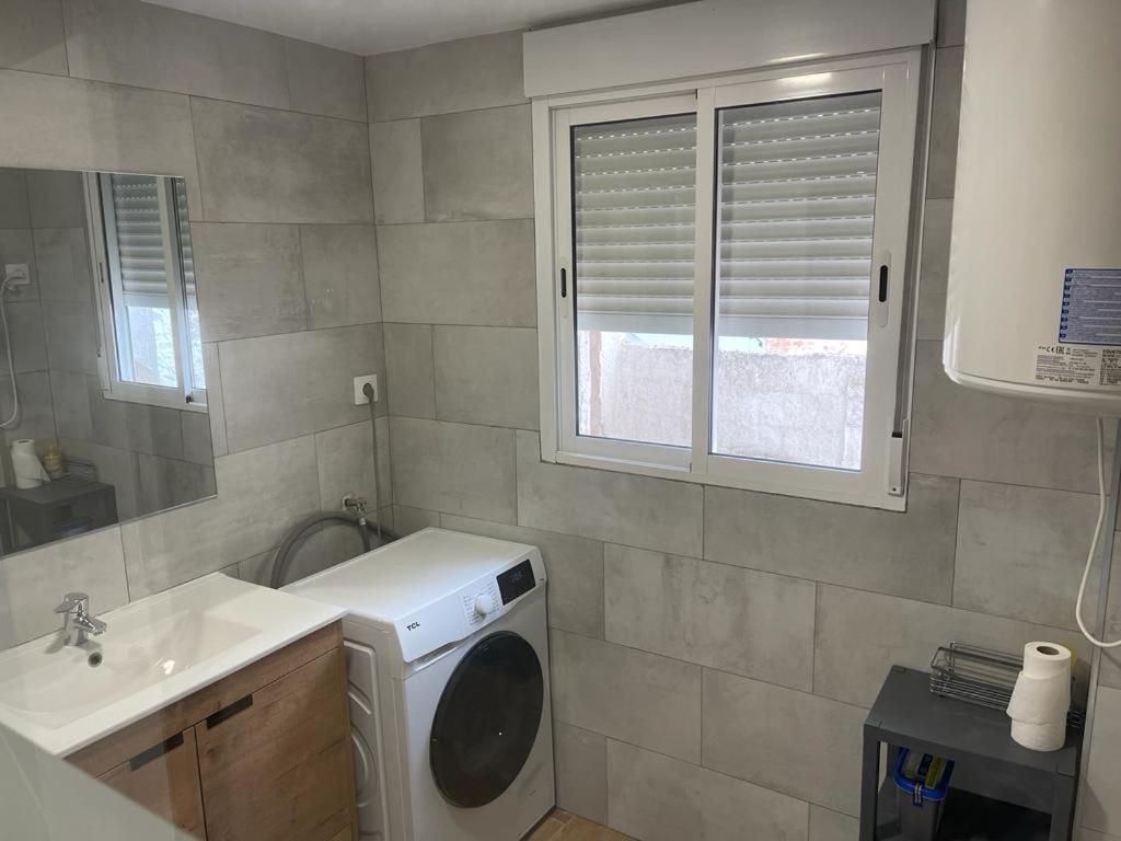 Bel Appartement Roses Plage Екстер'єр фото